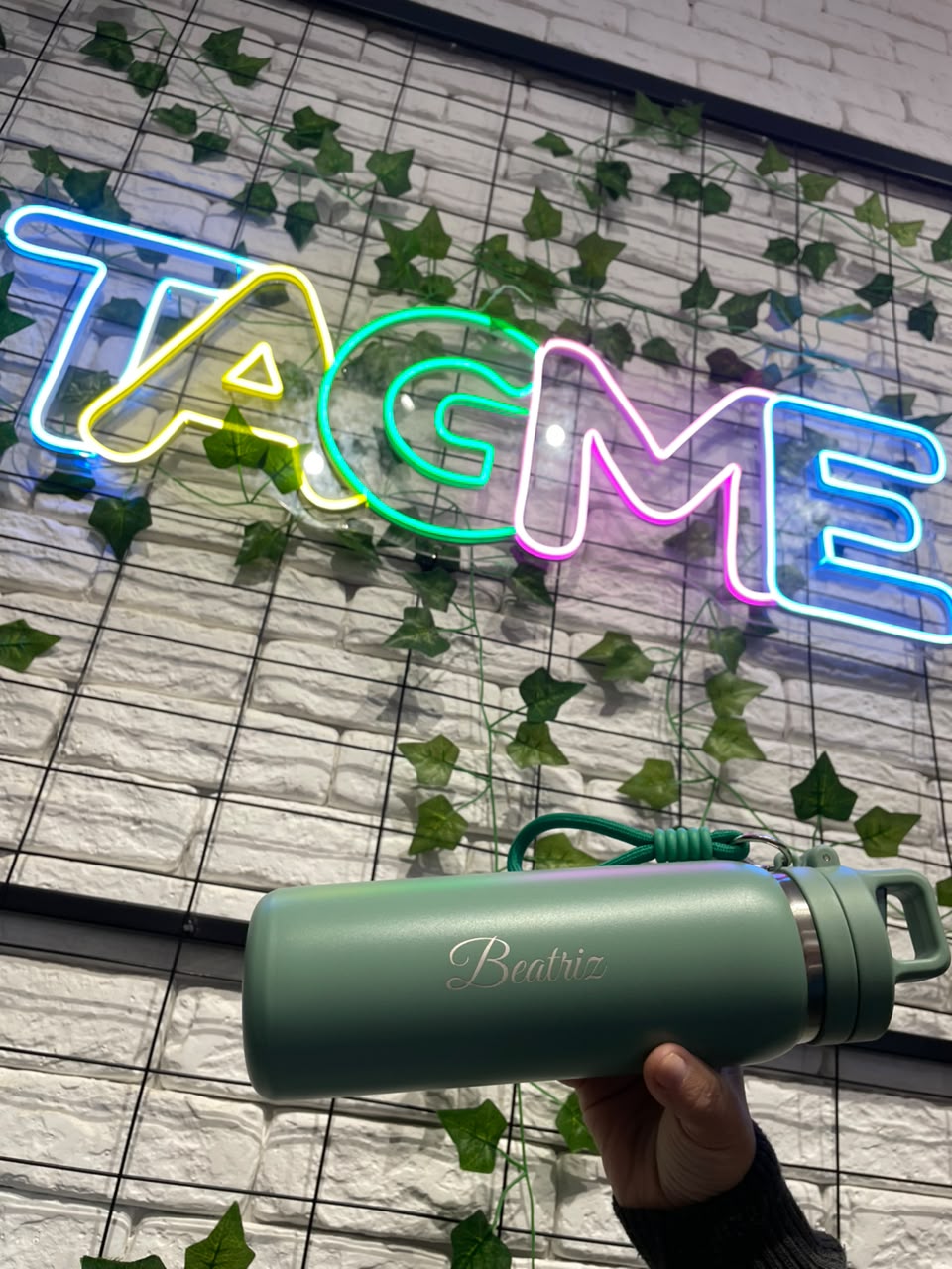 Garrafa Térmica 600ml Com Bico E Alça gravado em Fiber Laser