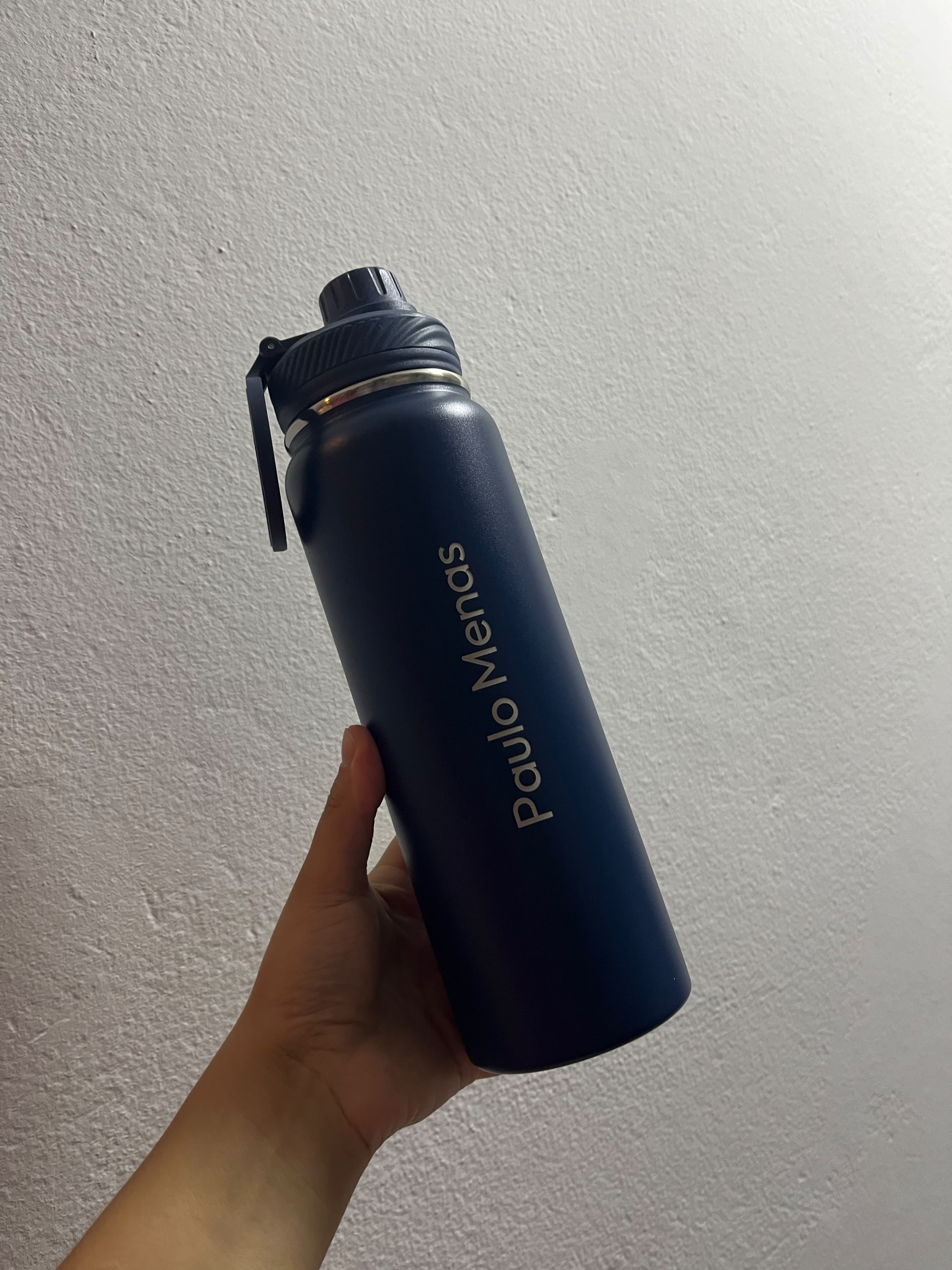 Garrafa Térmica 850ml com alça magnética gravado em Fiber Laser